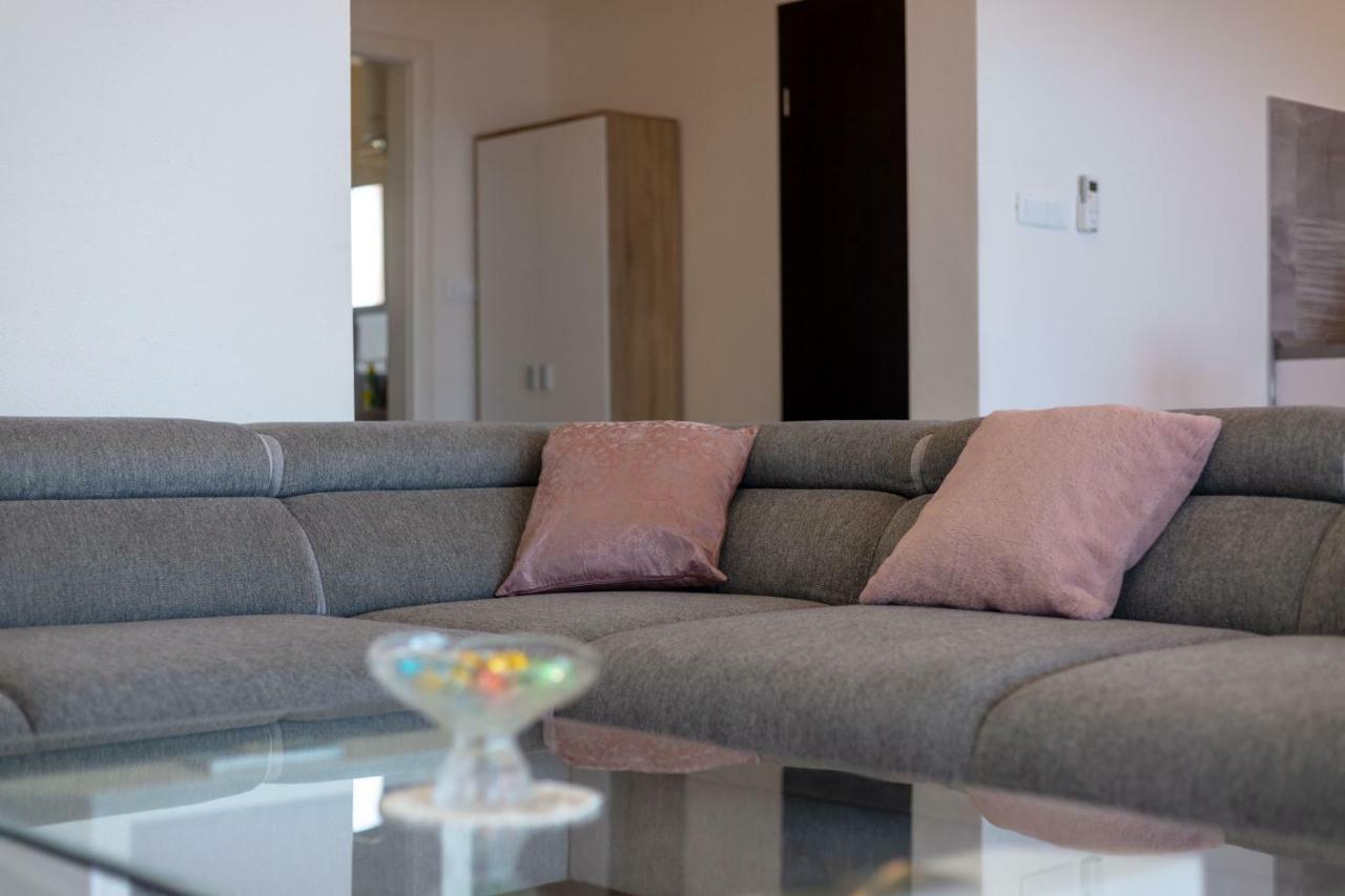 Luxury Apartment Nora Podstrana Esterno foto