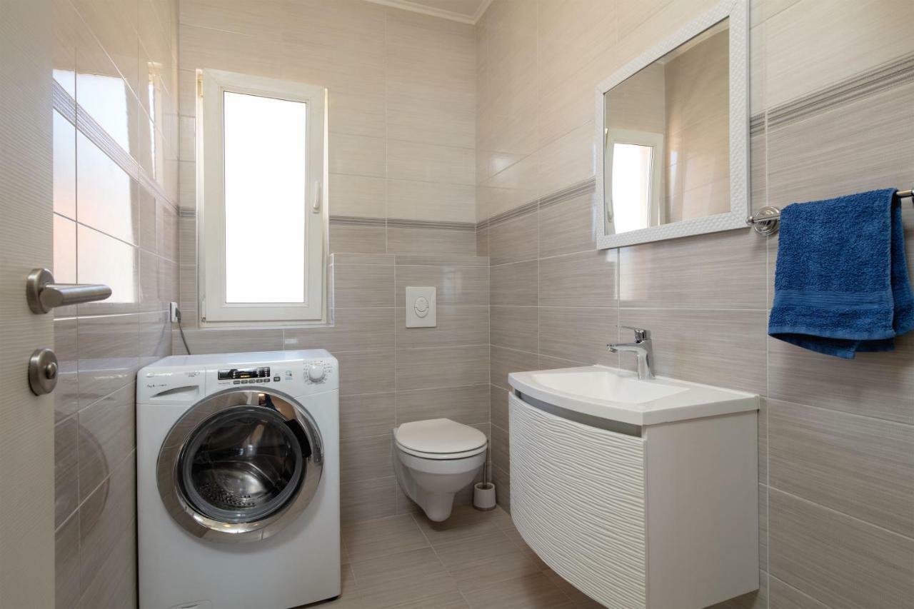 Luxury Apartment Nora Podstrana Esterno foto